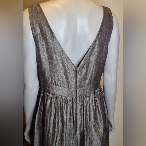 Elegant metallic/Pewter dress - Picture 3 of 13